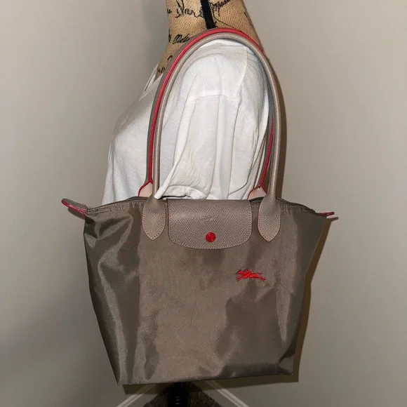 Longchamp Le Pliage - Picture 1 of 8